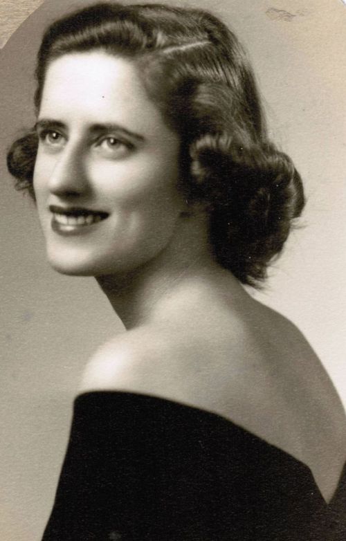 Marjorie mom oval 600dpi